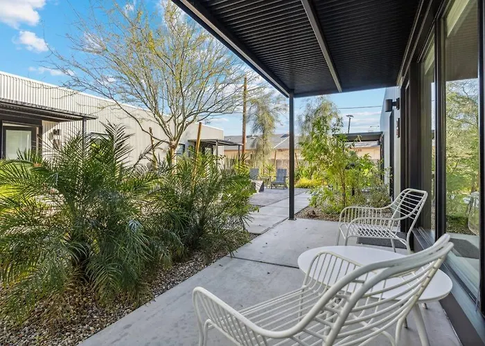 Apartment Refreshing 1-bedroom - 80 Walkscore! Phoenix
