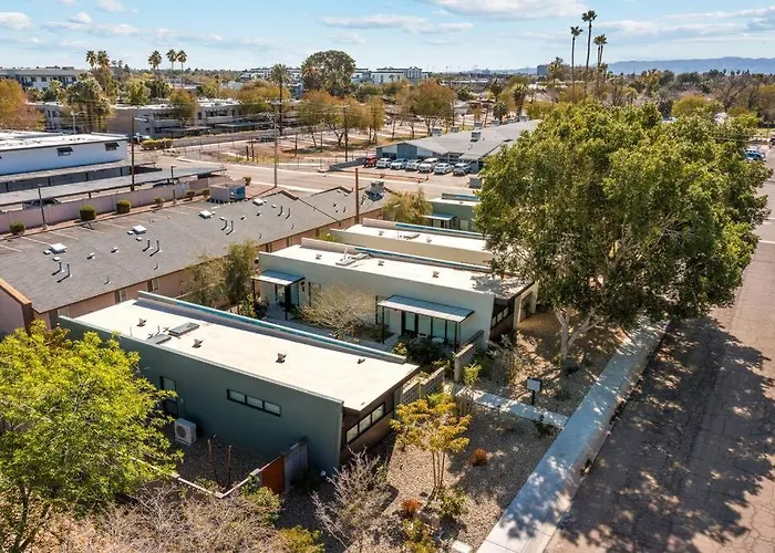 Refreshing 1-bedroom - 80 Walkscore! *